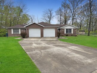 405 W Piper Ct, Muncie, IN 47303