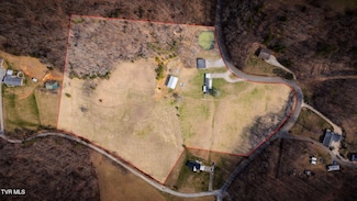 635 Esterville Rd, Hiltons, VA 24258