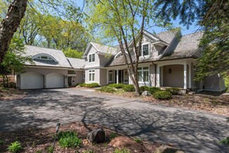 6621 Mohawk Trail, Edina, MN 55439