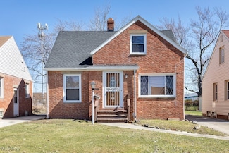 4369 Parkton Dr, Cleveland, OH 44128