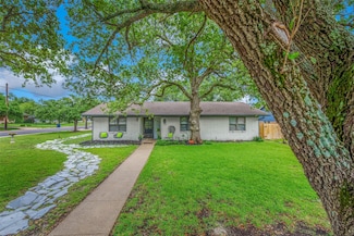 905 Jane Ln, Bryan, TX 77802