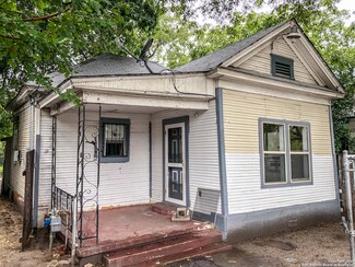 321 N Smith St, San Antonio, TX 78207