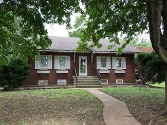 10379 E River Rd N, Momence, IL 60954