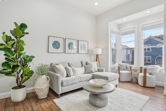 875 Wood St, Oakland, CA 94607
