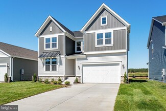 18372 Governor Dr, Ruther Glen, VA 22546