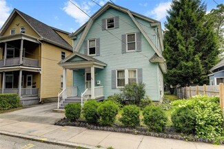 95 Garfield Ave, Providence, RI 02908