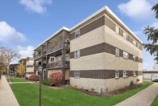 935 S 8th Ave Unit 5, La Grange, IL 60525