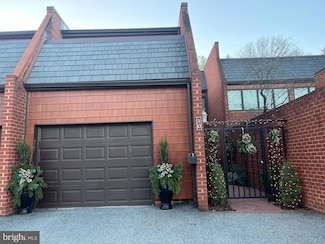 10 Malibu Ct, Towson, MD 21204
