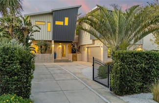 208 Dune Cir, New Smyrna Beach, FL 32169