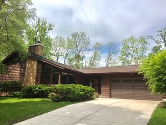 118 Richland Ln, Madison, WI 53705