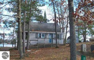 8260 Island Trail, South Branch, MI 48761