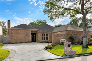 11623 Aspenway Dr, Houston, TX 77070