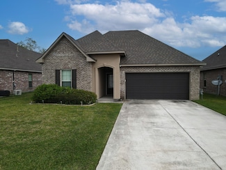 732 Dianne Ln, Lake Charles, LA 70605