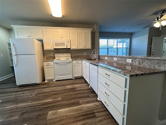 311 S Locust St Unit 205, Denton, TX 76201