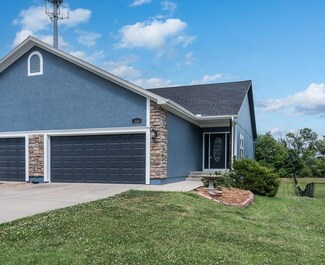 159 Warner Ave, Bonner Springs, KS 66012