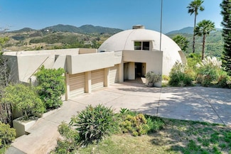 29853 Disney Ln, Vista, CA 92084