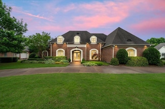 8961 Golf Walk Cir S, Memphis, TN 38125