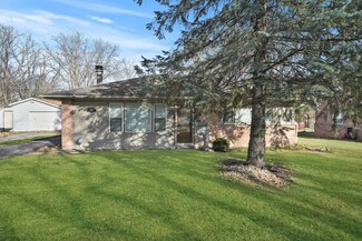 356 Blackhawk Dr, Park Forest, IL 60466
