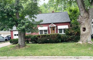 1303 W Wilkinson St, Goshen, IN 46528