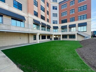 215 Stillwater Ave Unit 307, Stamford, CT 06902