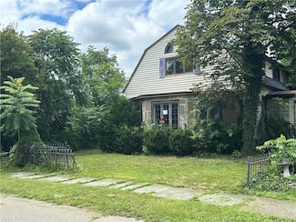 630 W Gray St, Elmira, NY 14905