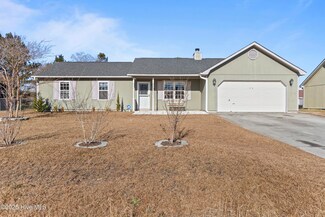 266 Parnell Rd, Hubert, NC 28539