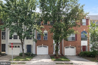 2448 Rolling Plains Dr, Herndon, VA 20171