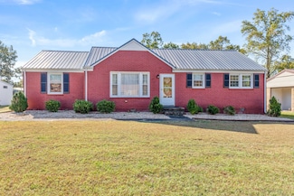 418 Carman Ave, New Johnsonville, TN 37134