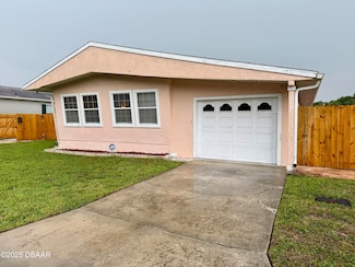 2010 Hickorywood Dr, South Daytona, FL 32119