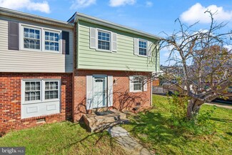 2301 Mcclellan Ct, Dumfries, VA 22026