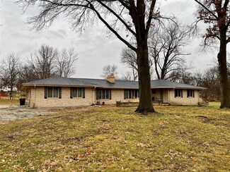 111 E Gray St, Des Moines, IA 50315