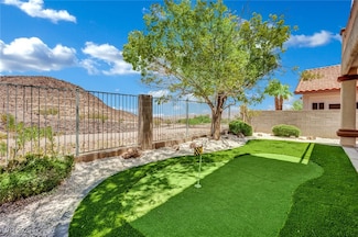 96 Saint Johns Wood Ave, Henderson, NV 89002
