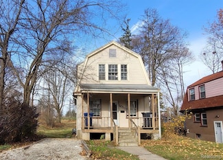 1013 Perry St, Flint, MI 48504