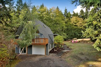 2636 Harbor Estates Rd, Greenbank, WA 98253
