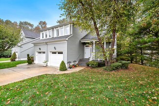 11 Buttermilk Ridge Rd, Atlantic Highlands, NJ 07716