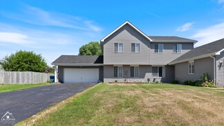 2870 Dorothy Dr, Aurora, IL 60504