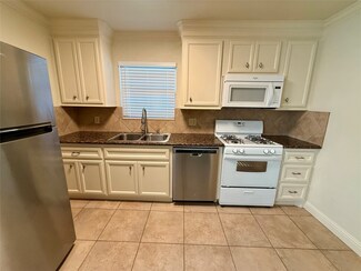 2812 Wichita St Unit 9, Houston, TX 77004