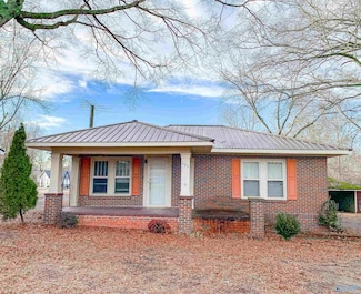 327 Guntersville Rd, Arab, AL 35016