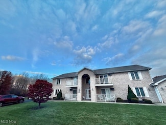 873 Auburn Hills Dr Unit 3, Youngstown, OH 44512