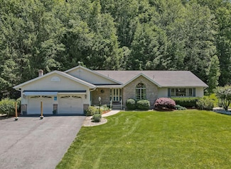 112 Fisher Ln, Effort, PA 18330