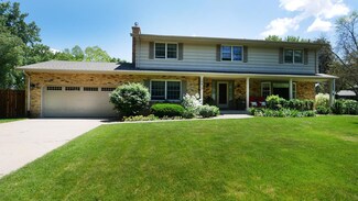 10417 Brunswick Cir, Bloomington, MN 55438