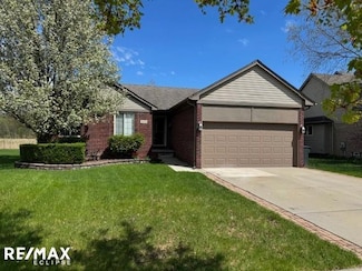53234 Fox Pointe Dr, New Baltimore, MI 48047