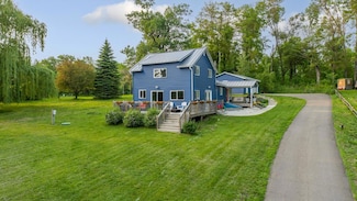 17943 Roberds Lake Blvd, Faribault, MN 55021
