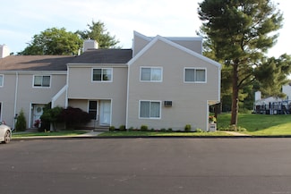 9 Watch Hill Cir Unit 9, Cromwell, CT 06416
