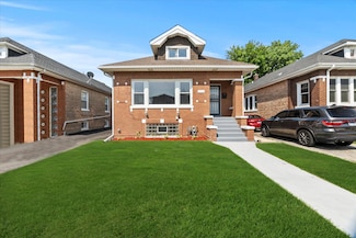 1706 S 9th Ave, Maywood, IL 60153