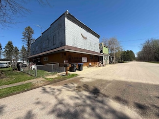 W11218 Grunewald St, Gresham, WI 54128