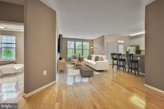 130 Chevy Chase St Unit 305, Gaithersburg, MD 20878