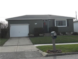 59 Autumnwood Dr, Buffalo, NY 14227