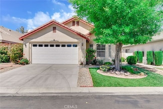 11241 Pleasant Hills Dr, Apple Valley, CA 92308