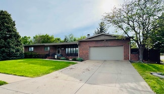 1705 11th Ave, Dodge City, KS 67801